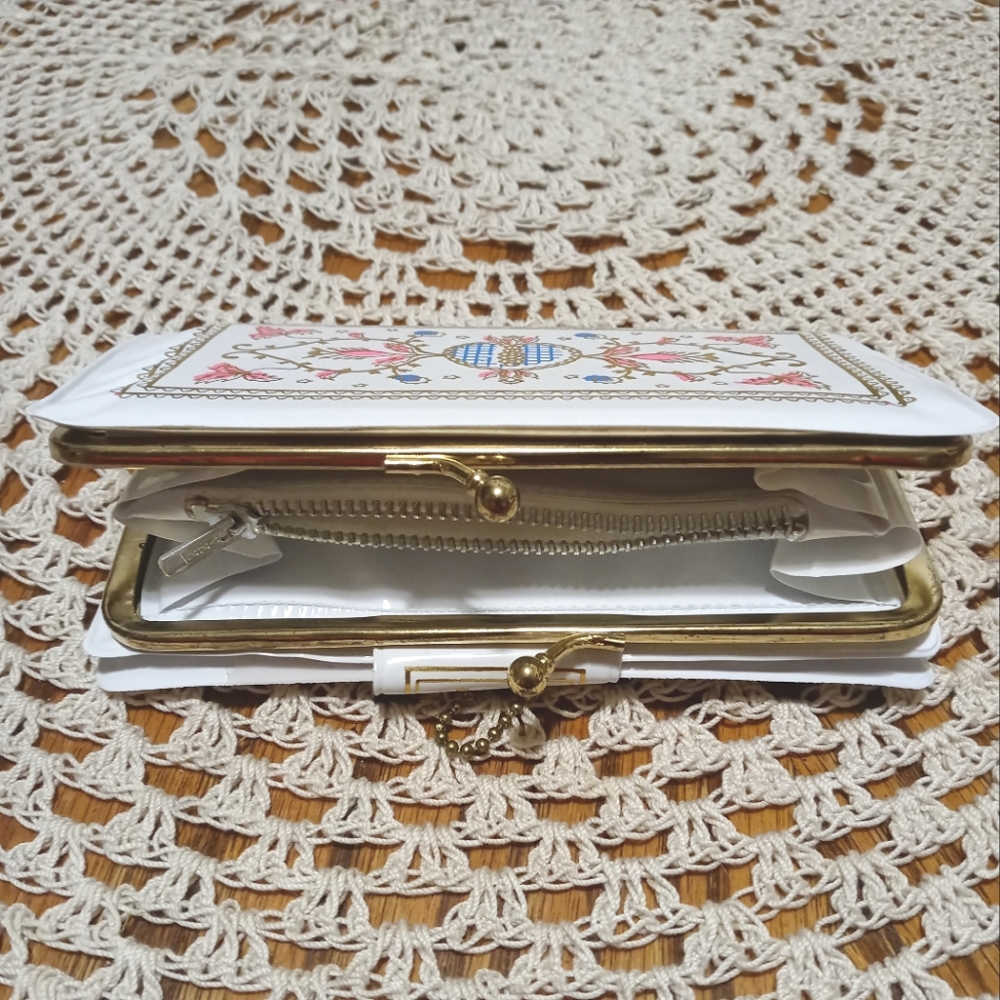 Vintage white clutch wallet - Picture 4 of 6